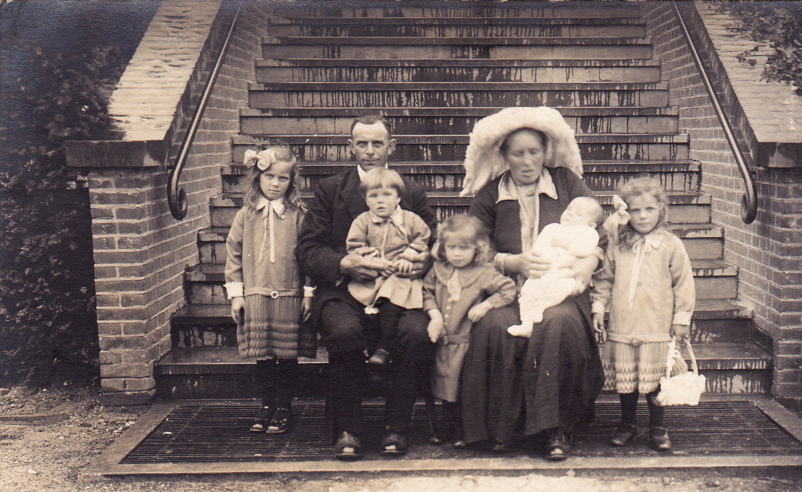 1930_van_de_wal_family.jpg
