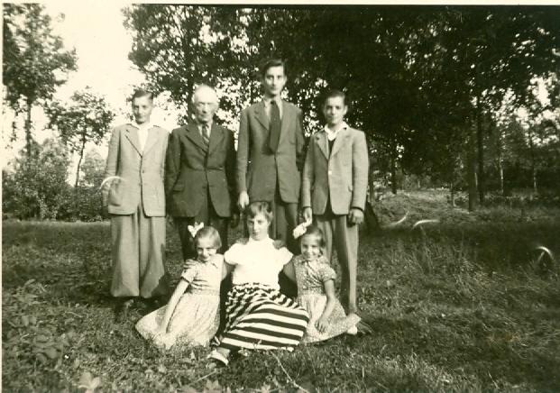 Klik voor foto in apart venster xii-bc-3_jacobus-sjaak_x_roefs_gezin.jpg